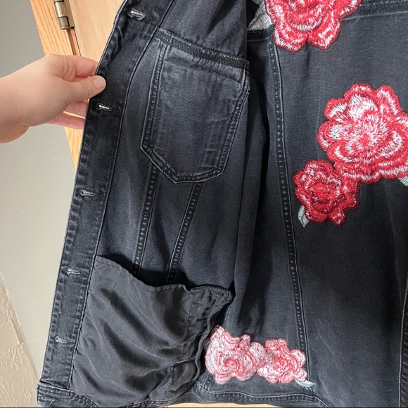 American Eagle Embroidered Black Denim Jacket - Picture 5 of 5